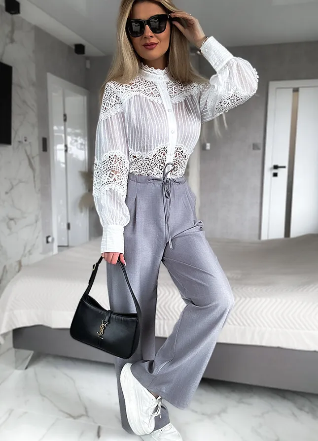 Elegancka bluzka koszulowa z koronką BIAŁA - M912