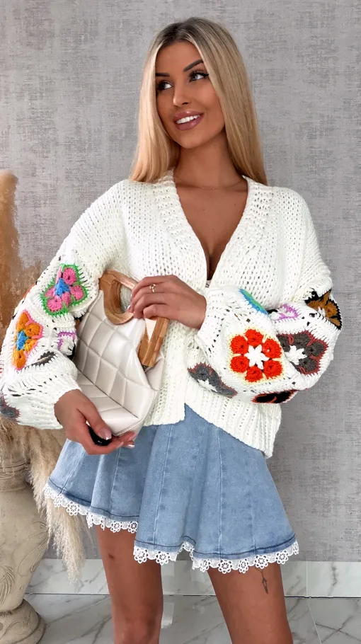 Oryginalny kardigan szydełkowy na wiosną ONE SIZE złamana biel - R722