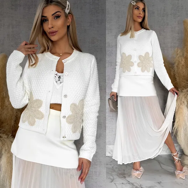 Super wiosenny sweter ECRU zapinany na guziki ONE SIZE - R764