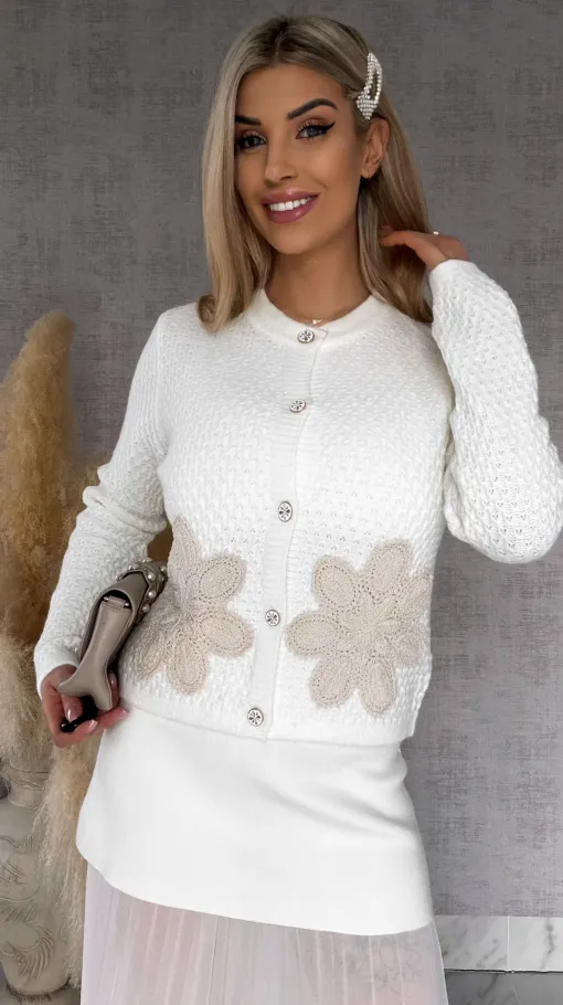 Super wiosenny sweter ECRU zapinany na guziki ONE SIZE - R764