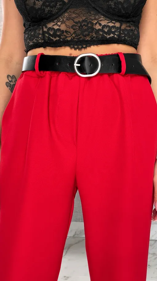 Eleganckie wiosenne spodnie z gumką w pasie i paskiem RED one size - R673B