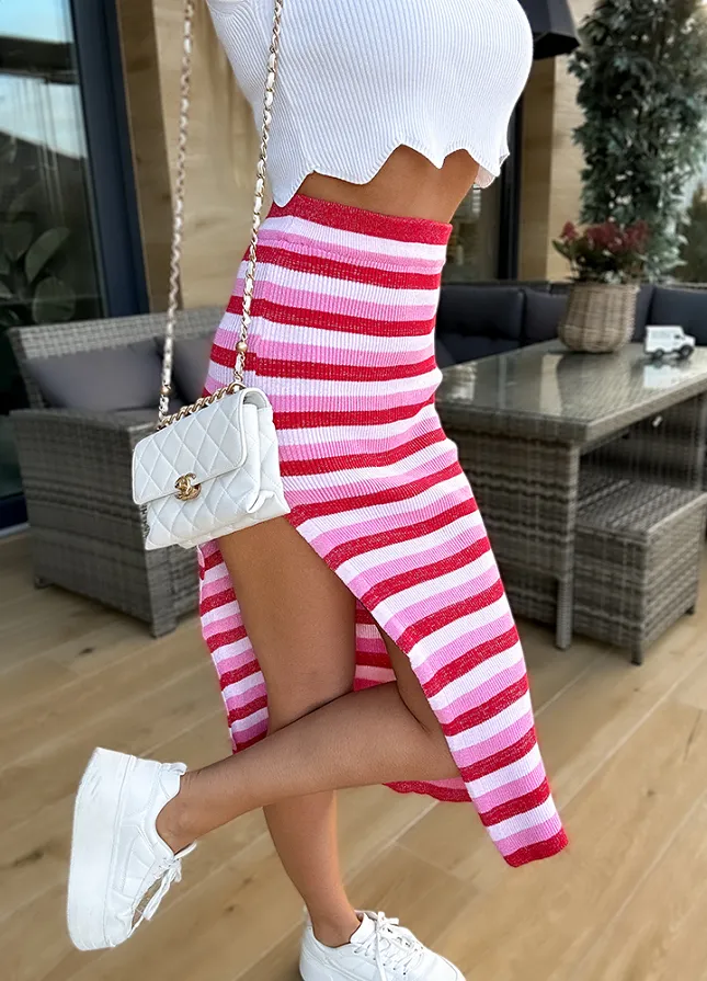 Fantastyczna spódnica z rozcięciem w PASKI pink - M704B