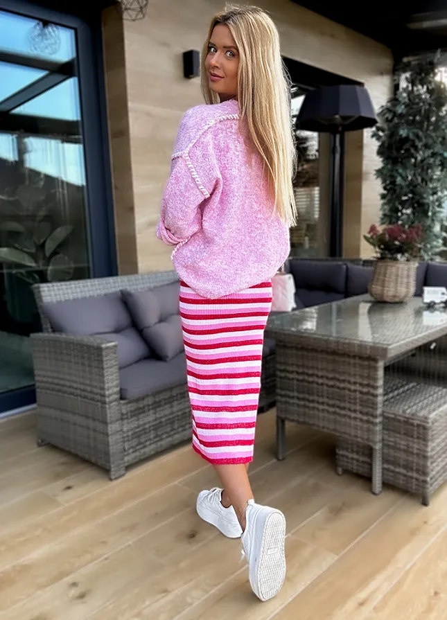 Fantastyczna spódnica z rozcięciem w PASKI pink - M704B