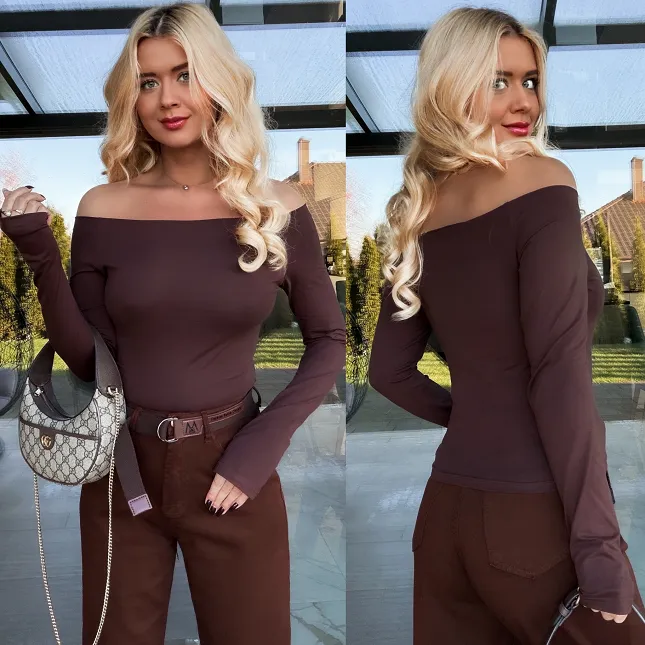 Elastyczna bawełniana bluzka hiszpanka CZEKOLADOWA - R165