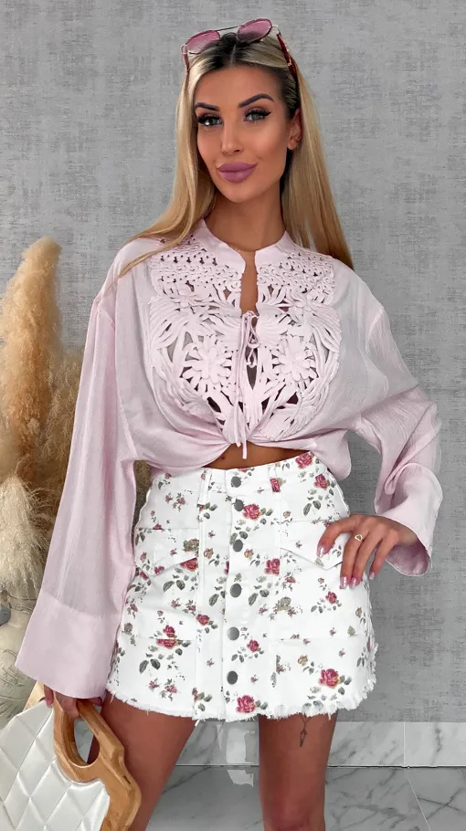 Super elastyczne jeansowe spódnico-spodenki w kwiaty WHITE JEANS - R619