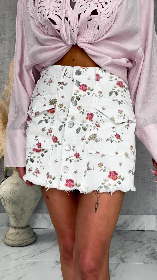 Super elastyczne jeansowe spódnico-spodenki w kwiaty WHITE JEANS - R619