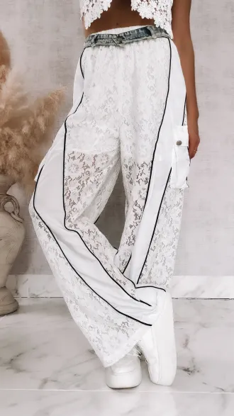 Oryginalne gipiurowe spodnie w stylu bojówki z kieszeniami BIAŁE - R853