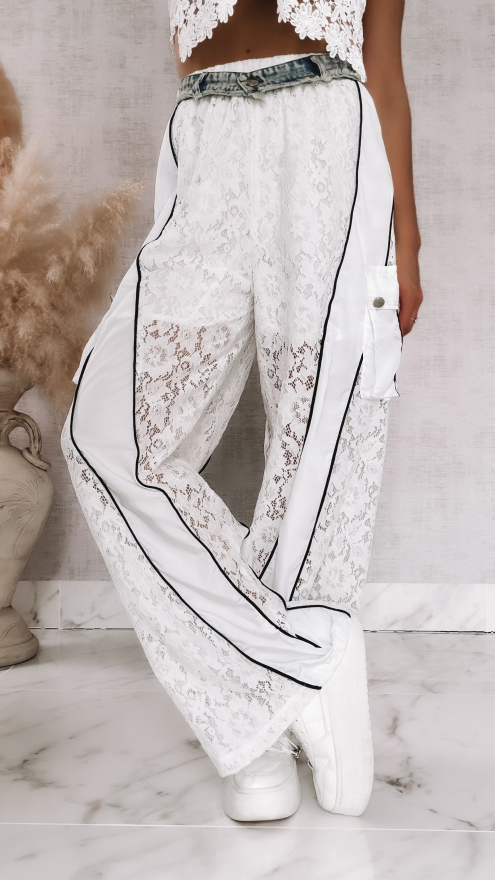Oryginalne gipiurowe spodnie w stylu bojówki z kieszeniami BIAŁE - R853