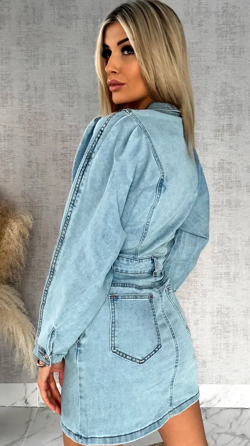 Świetna elastyczna jeansowa sukienka ze złotymi guzikami - R486