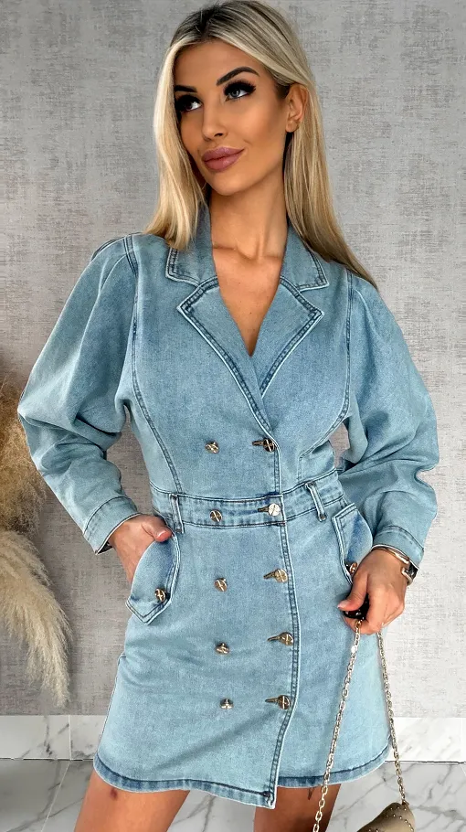 Świetna elastyczna jeansowa sukienka ze złotymi guzikami - R486