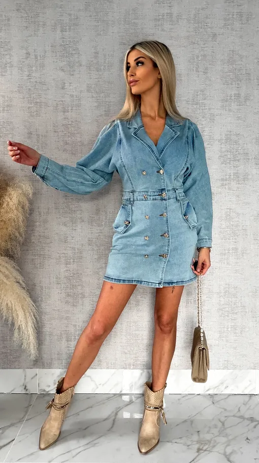 Świetna elastyczna jeansowa sukienka ze złotymi guzikami - R486