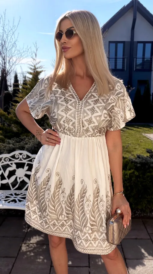 Idealna biała sukienka haftowana na złoto ONE SIZE - R911