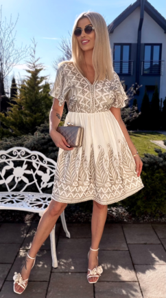 Idealna biała sukienka haftowana na złoto ONE SIZE - R911