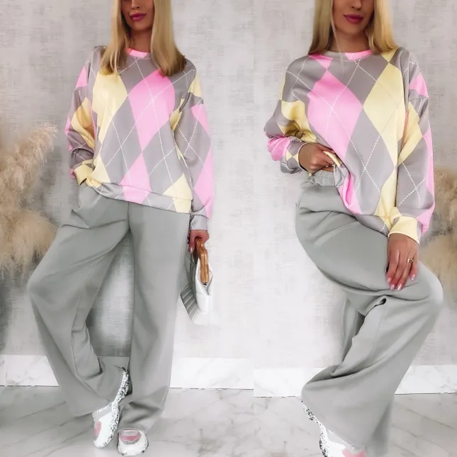 Luźny wiosenny komplet dresowy w różowe romby ONE SIZE - R957