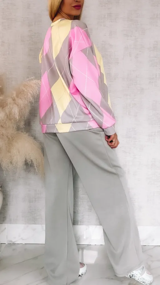 Luźny wiosenny komplet dresowy w różowe romby ONE SIZE - R957