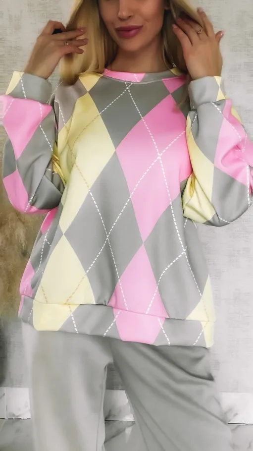 Luźny wiosenny komplet dresowy w różowe romby ONE SIZE - R957