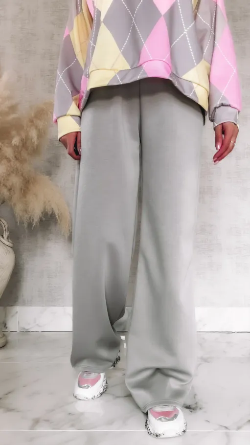 Luźny wiosenny komplet dresowy w różowe romby ONE SIZE - R957