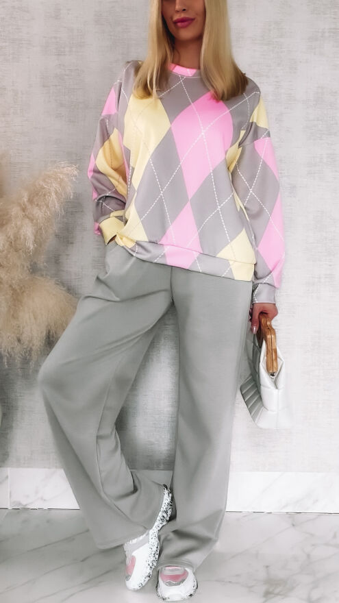 Luźny wiosenny komplet dresowy w różowe romby ONE SIZE - R957
