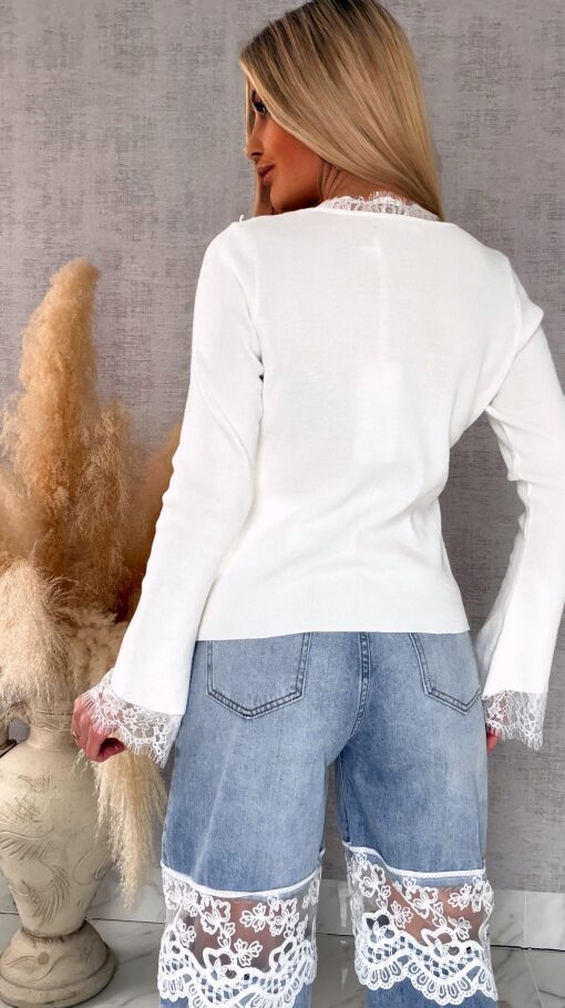 Wiosenna dzianinowy bluzka z koronką i dzwonami ONE SIZE biała - R681C