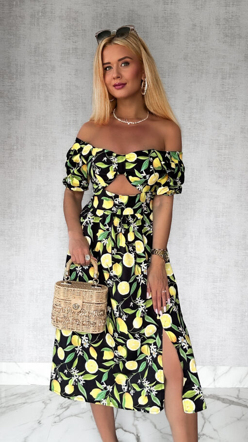 Czarna sukienka w cytryny z modnym dekoltem - P742