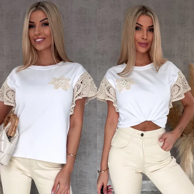 Biała bawełniana bluzka T-SHIRT z beżowymi dodatkami w stylu boho - R630
