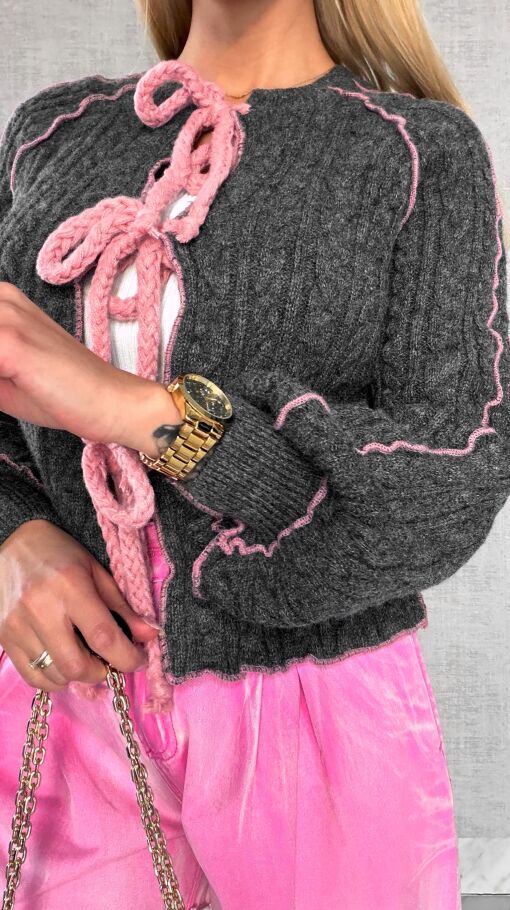 Wiosenny wiązany sweter warkocz SZARY z różowymi dodatkami ONE SIZE - R598A