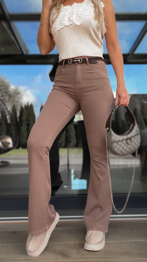 Beżowe elastyczne spodnie jeansowe PUSH UP - R231