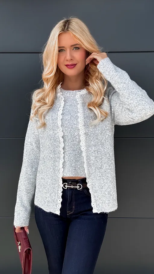 Niespotykany podwójny sweter z białą koronką ONE SIZE szary - P951A