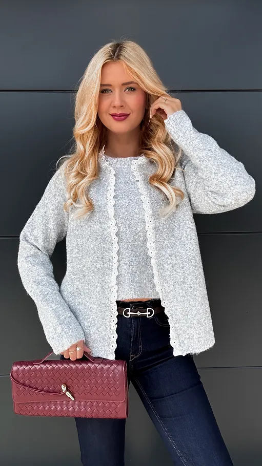 Niespotykany podwójny sweter z białą koronką ONE SIZE szary - P951A