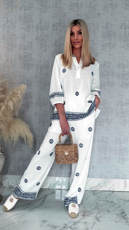 Wyjątkowy biały komplet w granatowe hafty bluzka + spodnie 100% bawełna - R814