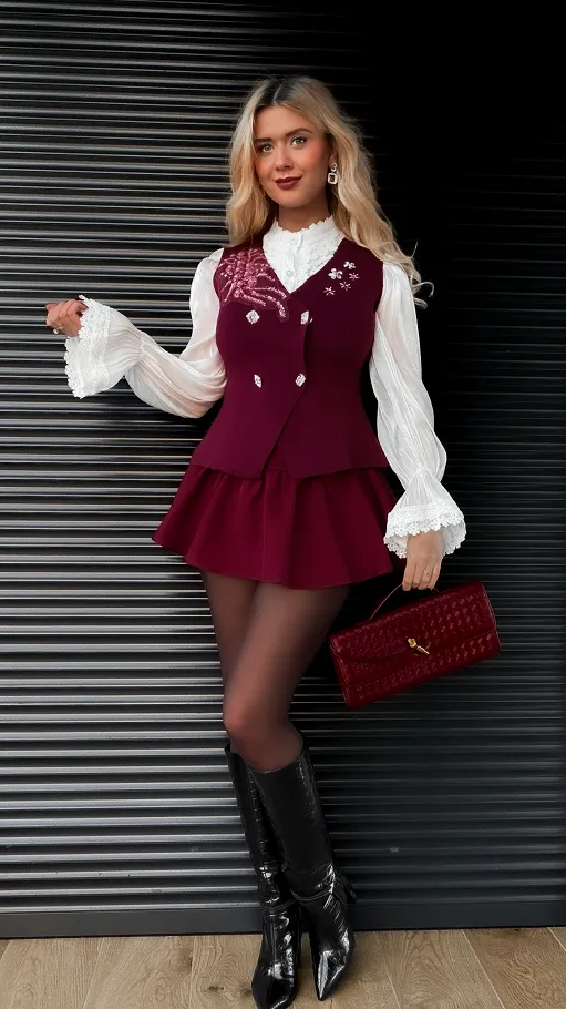 Elegancka dzianinowa kamizelka zapiana na butony ONE SIZE bordo - R371