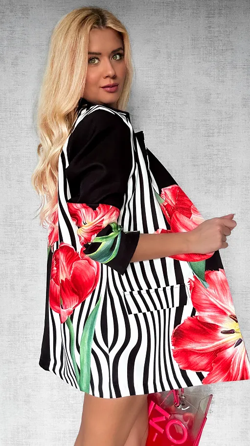 Cudowna czarna marynarka w czerwone tulipany OVERSIZE - P516A
