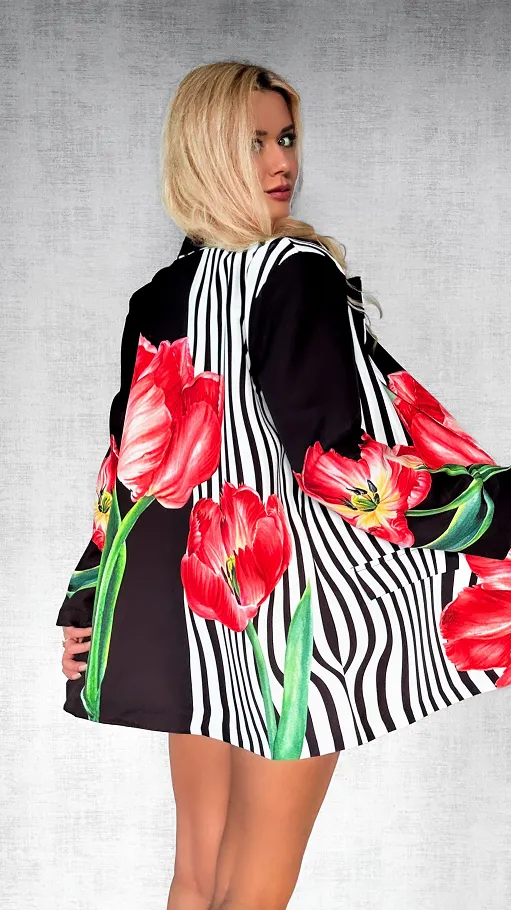 Cudowna czarna marynarka w czerwone tulipany OVERSIZE - P516A