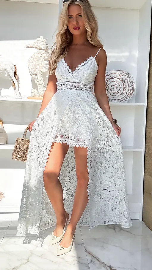 Maxi biała sukienka z kombinezonem na ramiączkach w stylu BOHO - P935