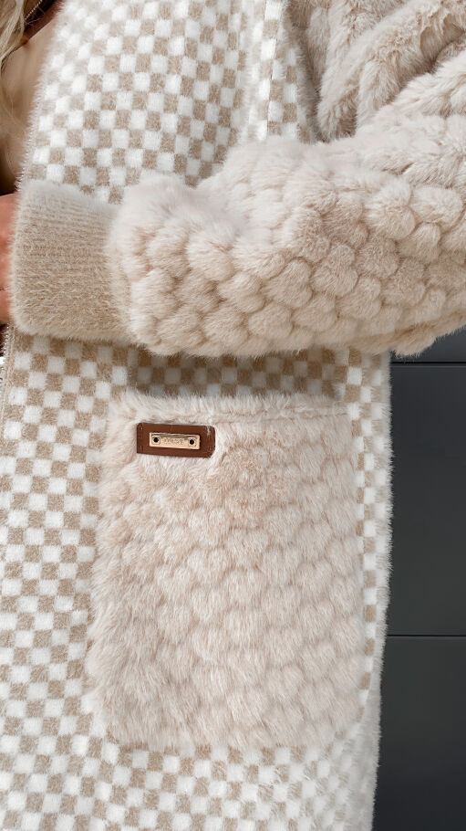 Ekskluzywny płaszcz ALPAKA w szachownicę BEŻ - R057A