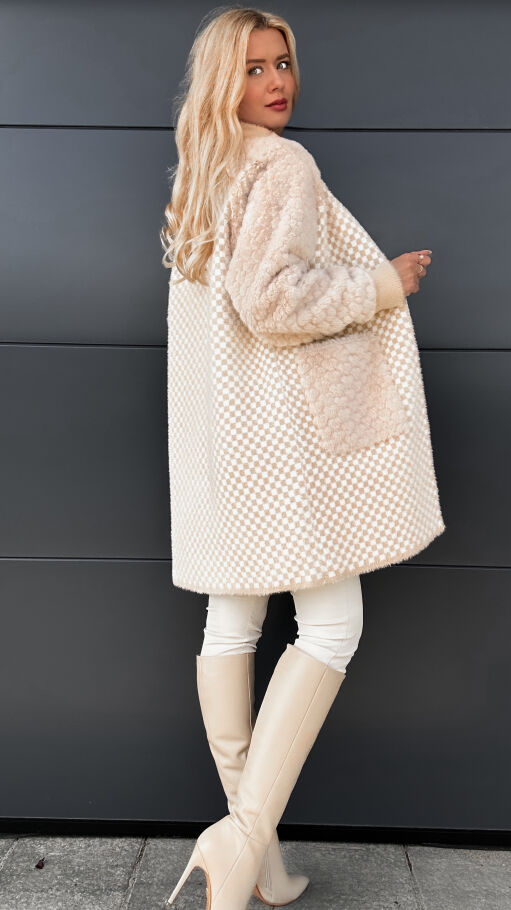 Ekskluzywny płaszcz ALPAKA w szachownicę BEŻ - R057A
