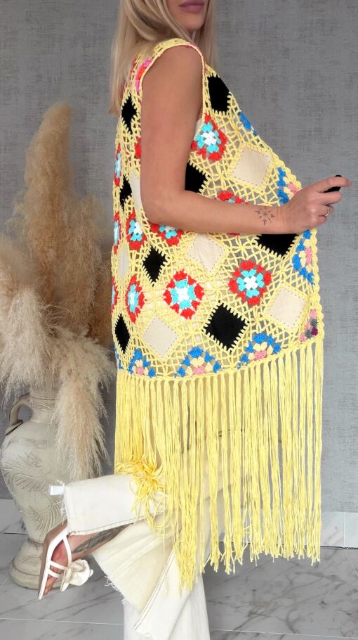 Oryginalna żółta narzutka BOHO kamizelka z frędzlami ONE SIZE - R701