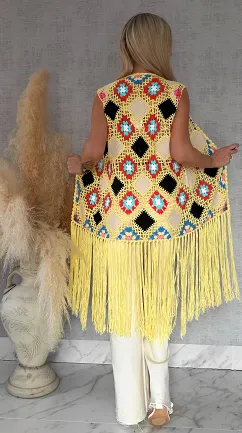 Oryginalna żółta narzutka BOHO kamizelka z frędzlami ONE SIZE - R701