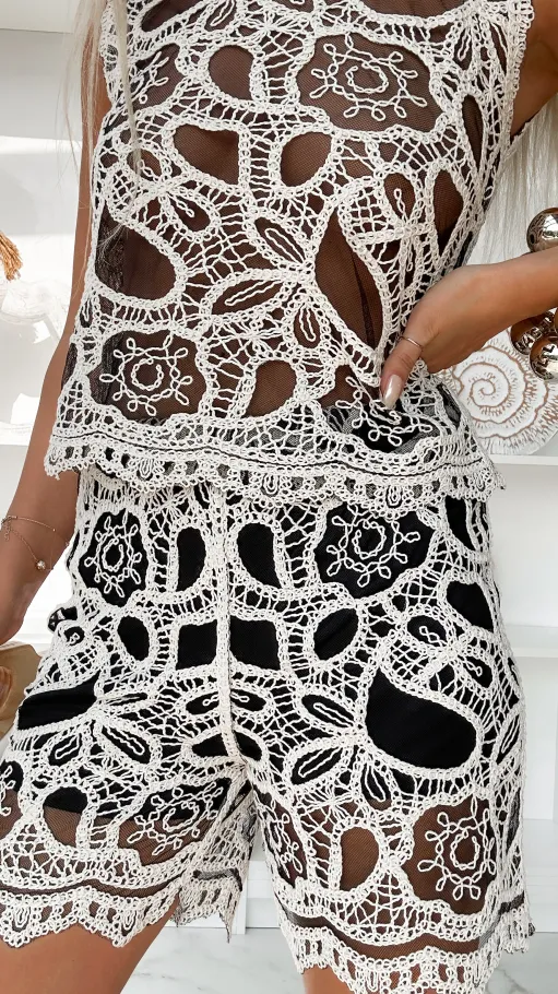 Szydełkowy komplet ECRU z czarną siateczką ONE SIZE - P927