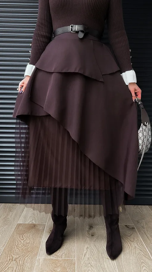 Asymetryczna elegancka spódnica zdobiona tiulem ONE SIZE czekoladowa - R302A