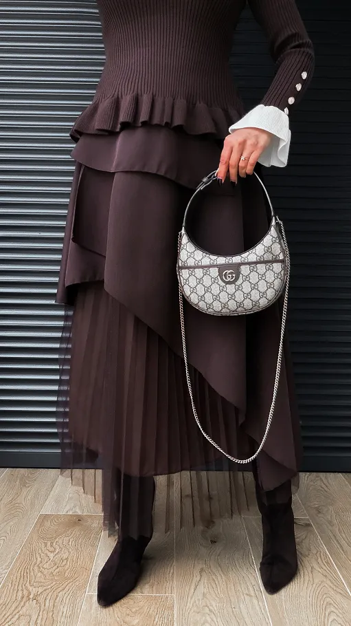 Asymetryczna elegancka spódnica zdobiona tiulem ONE SIZE czekoladowa - R302A