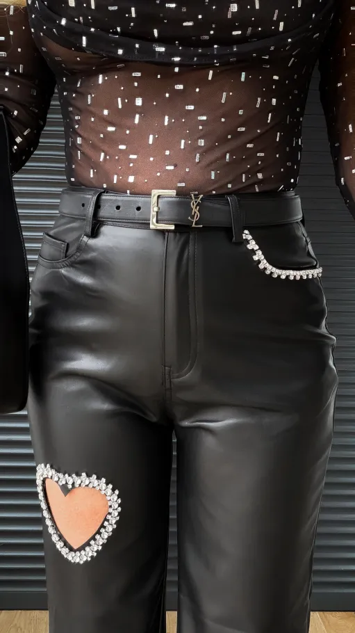 Czarne elastyczne spodnie z eko skóry HEART - R345