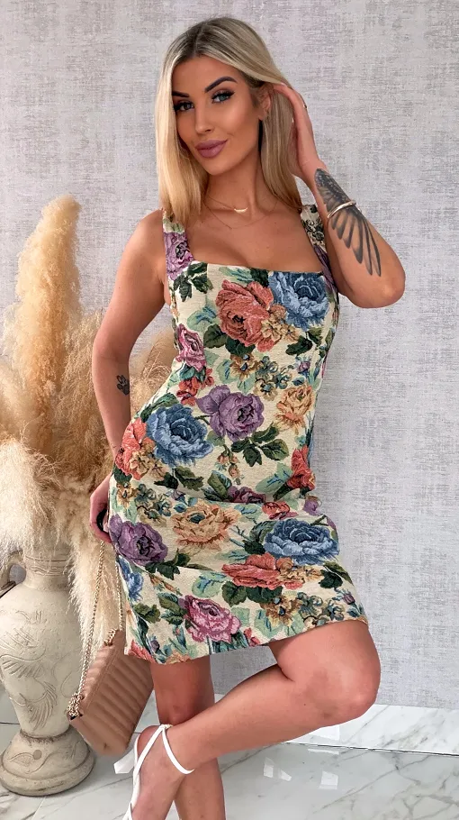 Stylowa sukienka w kolorowe kwiaty z tylnym wiązaniem - R493