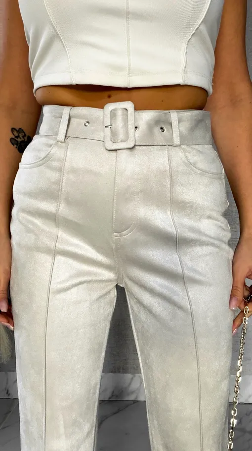 Zamszowe eleganckie spodnie z paskiem jasno BEŻOWE - R570