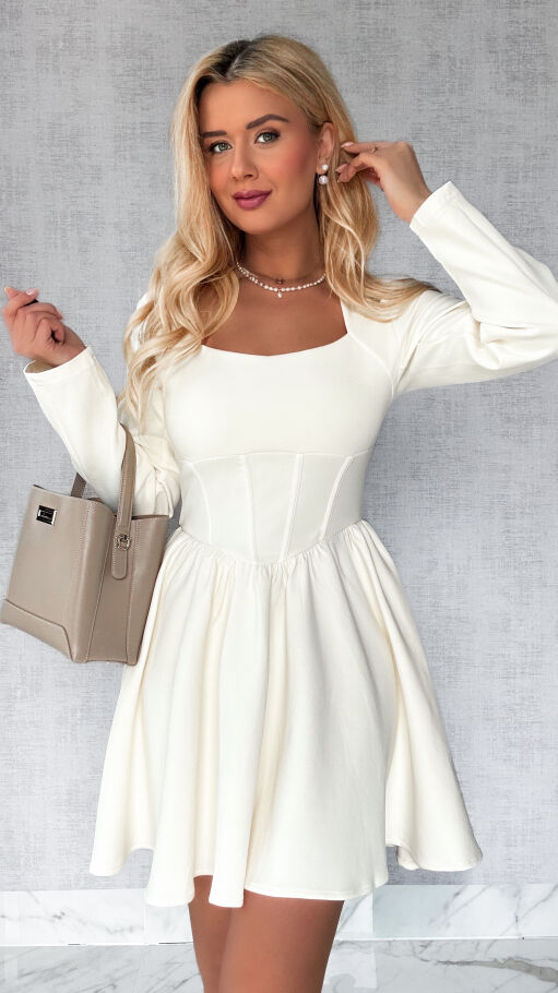 Bawełniana dzianinowa sukienka ECRU - P544