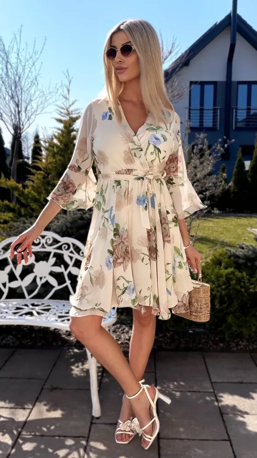 Wiosenna sukienka w kwiaty z kopertowym dekoltem i wiązaniem ONE SIZE - R948