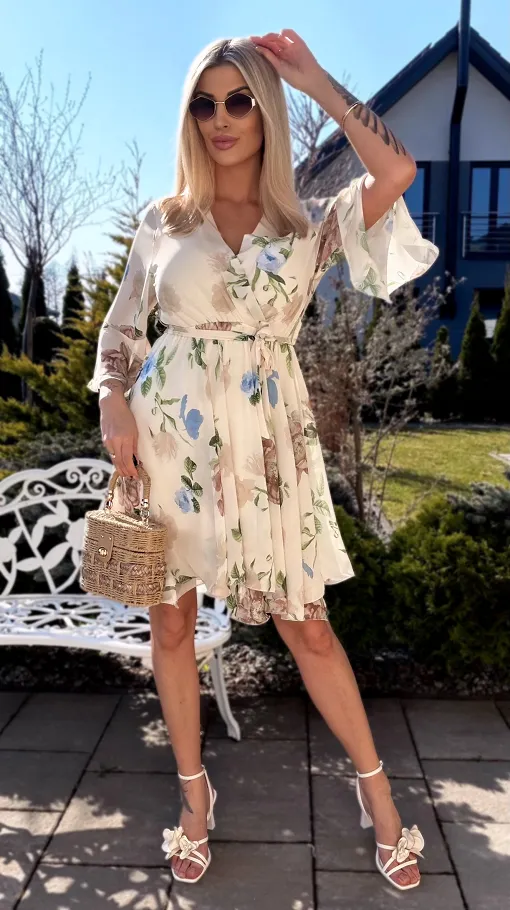 Wiosenna sukienka w kwiaty z kopertowym dekoltem i wiązaniem ONE SIZE - R948