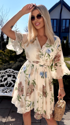 Wiosenna sukienka w kwiaty z kopertowym dekoltem i wiązaniem ONE SIZE - R948