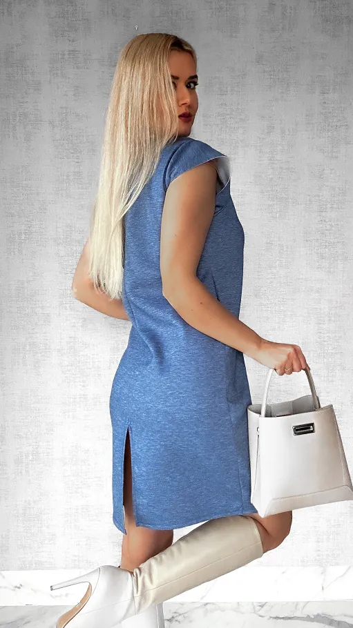 Masełkowa sukienka z RÓŻĄ w kolorze jeansowym - P450