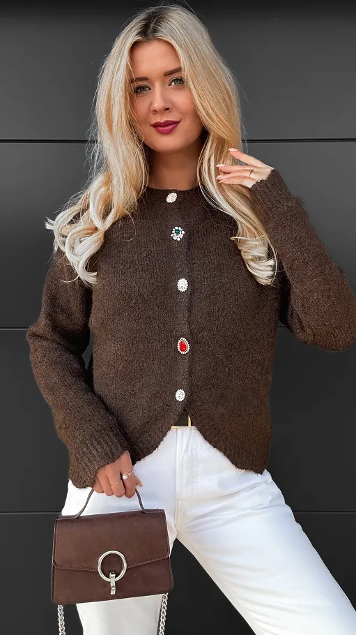 Brązowy sweter zapinany na piękne ozdobne guziki ONE SIZE - R095